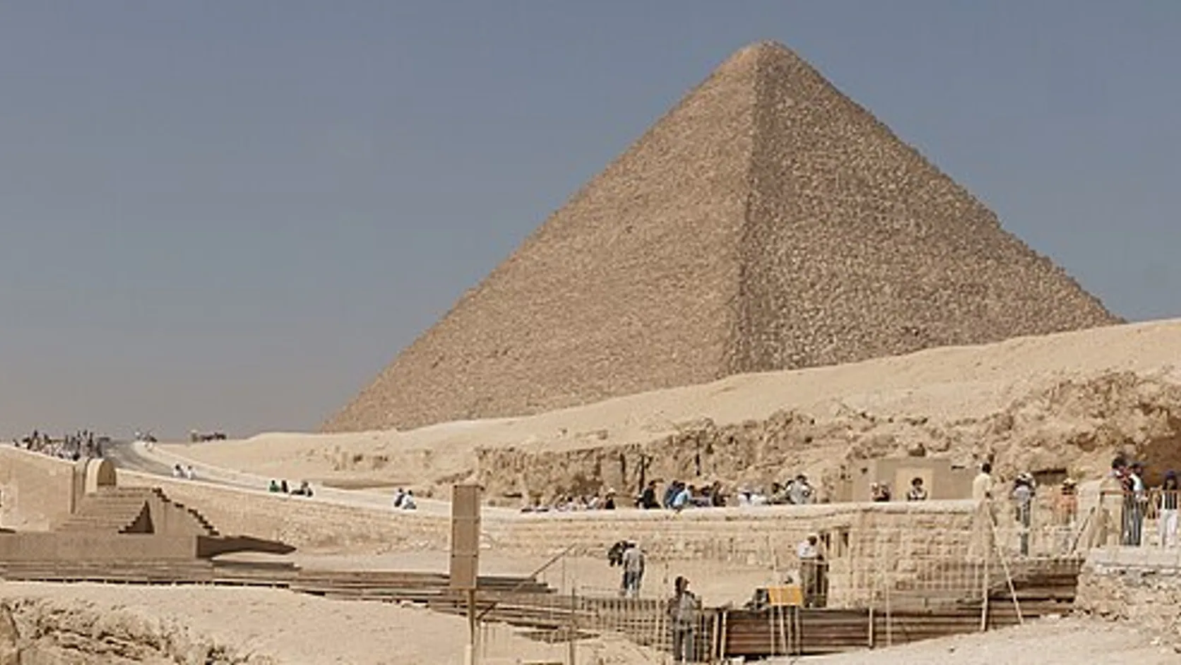 Giza Plateau, present-day photograph: Panorama of the Great Sphinx of Giza, Khafre's Pyramid and Pyramid of Cheops