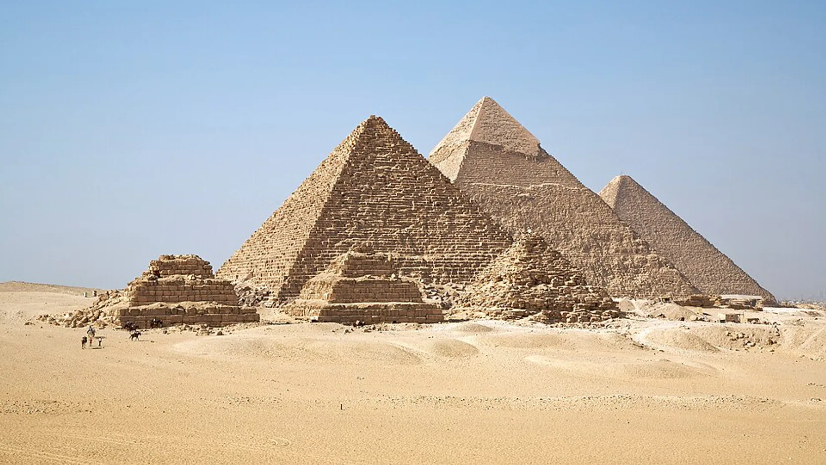 Giza Plateau, present-day photograph: All Giza Pyramids in one shot
